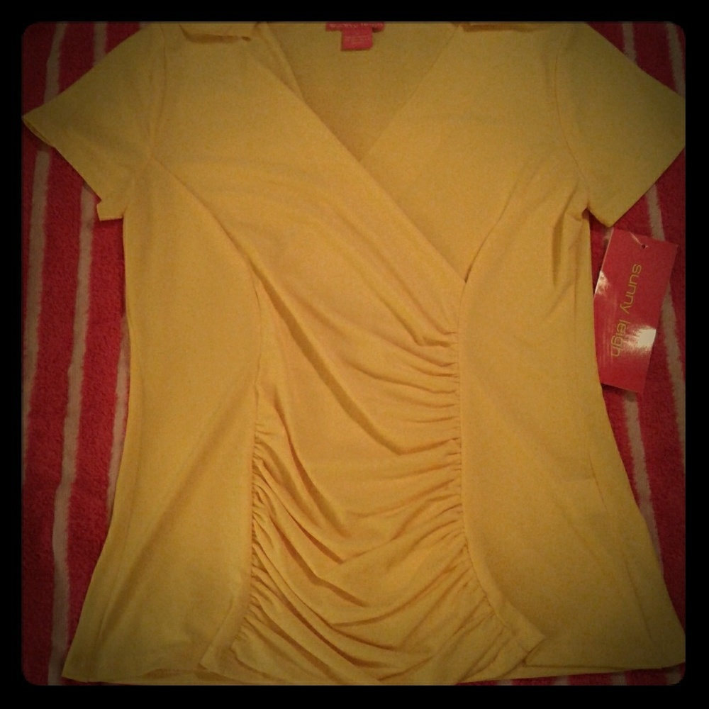 SUNNY LEIGH NWT Women's Yellow Dressy Shirt Size S